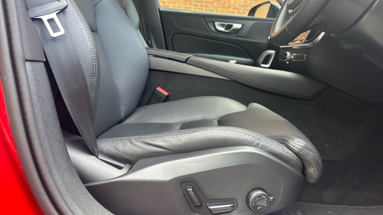 Volvo V60 2.0 T6 [350] PHEV Plus Dark 5dr AWD Auto Estate